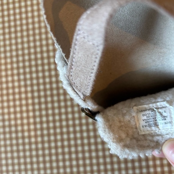 GAP toddler slip on clogs. Size 10 - Picture 7 of 11